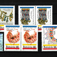 Timbre România, 1992 | Podoabe vechi din România - Bijuterii Folclor | MNH | aph