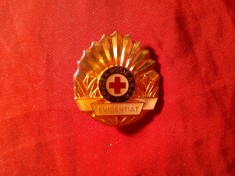 Insigna - Insemn - Evidentiat Crucea Rosie ARSR , metal si email , h=3,8cm