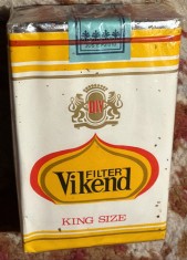 PACHET SIGILAT CU TIGARI DE COLECTIE PER.COMUNISTA ,,VIKEND&quot;(YUGOSLAVIA)