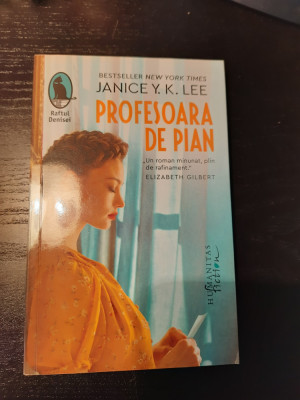 Janice Y. K. Lee - Profesoara De Pian foto