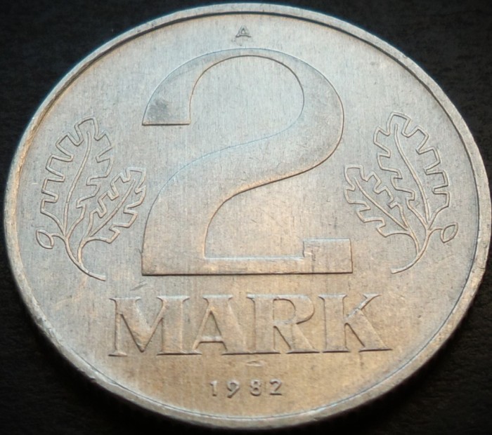 Moneda 2 MARCI RDG - GERMANIA DEMOCRATA, anul 1982 * cod 4899 = luciu batere