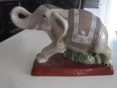 Elefant Ceramica Marca Dkt Anul 1998 foto