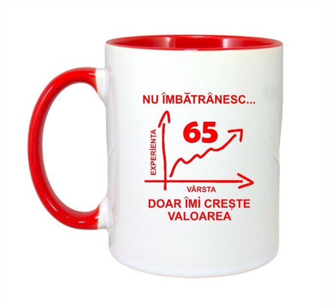 Cana maner rosu personalizata &quot;Nu imbatranesc doar imi creste valoarea, 65 ani&quot;, INOVATIX&reg;. 330ml