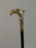 Elegant baston cu m&acirc;ner cap de vultur din bronz