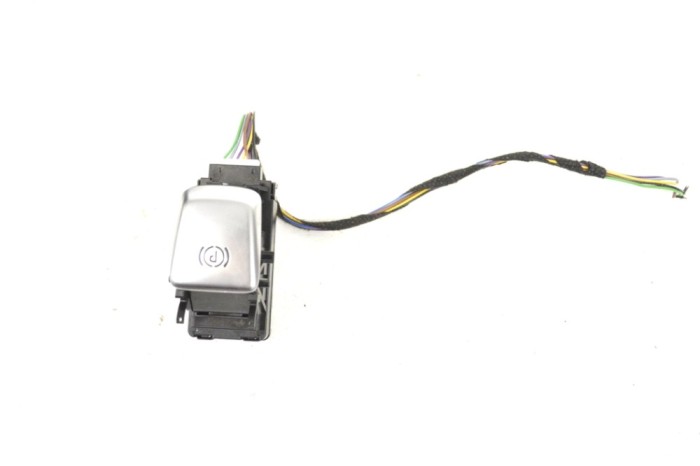 Buton fr&acirc;nă de m&acirc;nă MERCEDES-BENZ E W213 2017 OEM: A2139053803 12233819