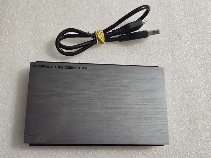 Hard disk extern LaCie Porsche Design 1TB USB 3.0 2.5&quot; AR25U32 - teste reale