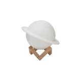 Lampă de noapte 3D &icirc;n formă de Saturn, Saturn Light, cu alimentare pe baterii și stand din plastic inclus, 15 cm, eMazing