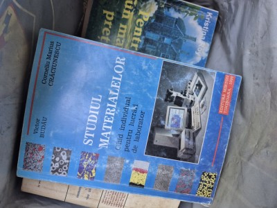 Studiul materialelor vintage foto