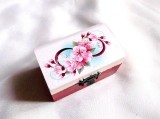 Cutie lemn decorata cu semnul infinit si flori roz 35272