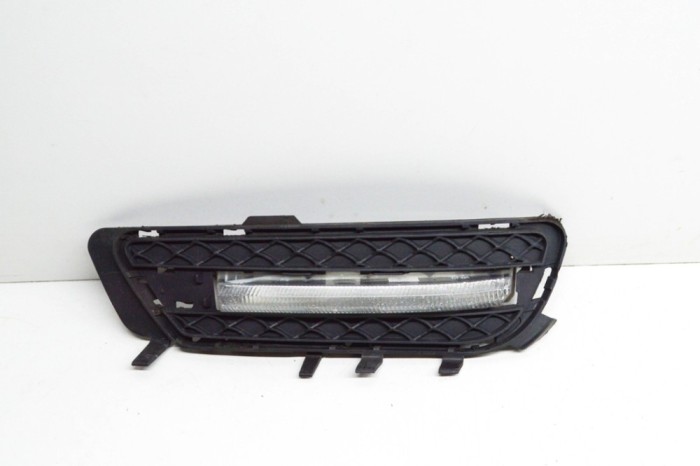 Proieitor suplimentar dreapta față MERCEDES-BENZ E W212 2012 OEM: A2049069000,A2128851623 12192339