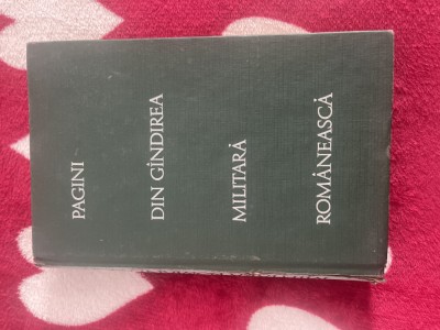 Carte istorie moderna foto