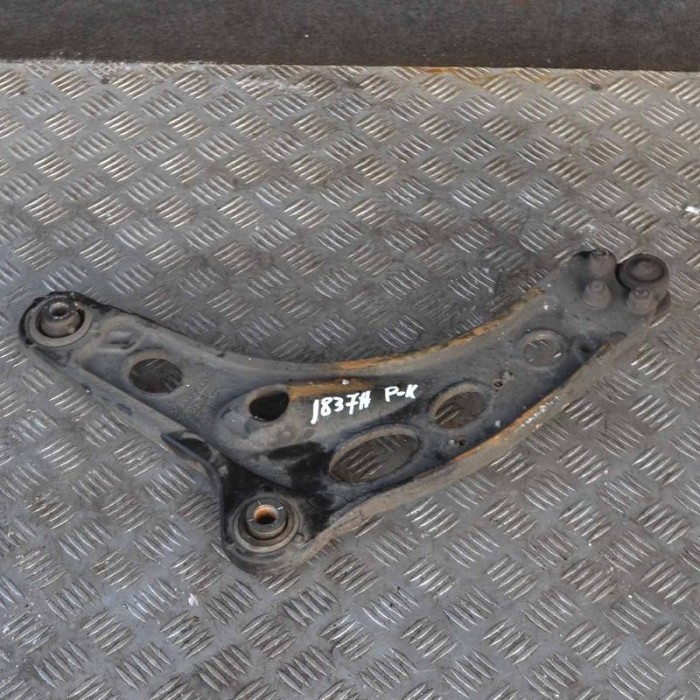 Braț inferior dreapta față OPEL VIVARO Furgon F7 2013 OEM: 820039503493853465 2187926