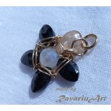 B18. Pandantiv - Fluture - din spinel negru si sarma de Goldfilled, Unicat