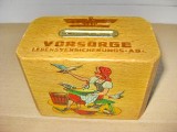 Pusculita Lemn Banca Germana Vorsorge, Colectie Rustica, Asigurari de Viata, 9cm, Vintage