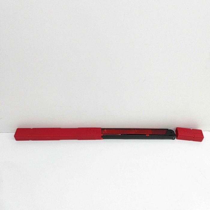 Triunghi de avertizare ASTON MARTIN DB11 2022 OEM: 27R034006 25932221