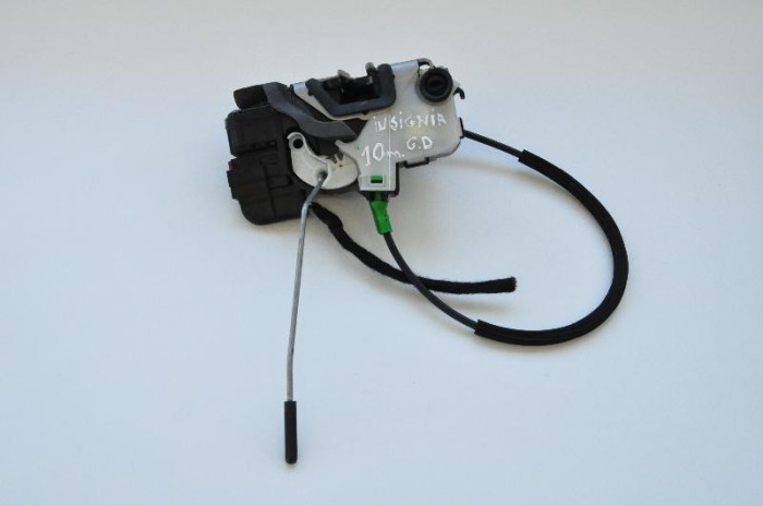 &Icirc;ncuietoare ușă dreapta spate OPEL INSIGNIA A G09 2010 OEM: 3023804-F 1490296