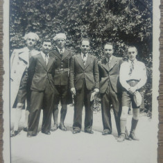 Fotografie grup, soldati si strajer/ 1937