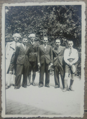 Fotografie grup, soldati si strajer/ 1937 foto