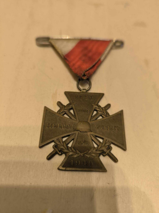 Medalie militara austriaca FUR HEIMAT UND VOLK 1939 - 1945