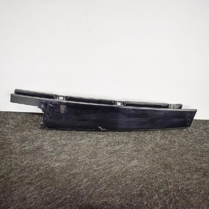 Ornament vertical ușă dreapta spate VW PASSAT B8 3G2 2016 OEM: 3G0839902T | 3474446