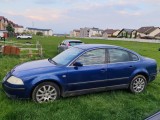 V&acirc;nd mașina Volkswagen Passat an 2000