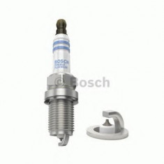 Bujie RENAULT LAGUNA III (BT0/1) (2007 - 2016) BOSCH 0 242 235 749 foto