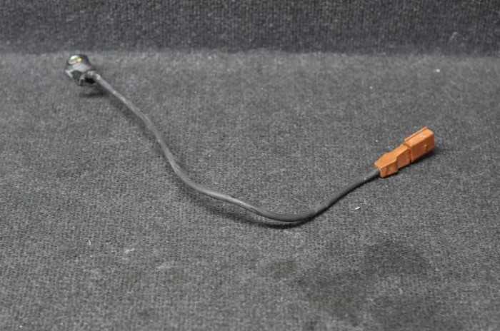 Senzor de detonație motor VW TOUAREG 7P5 2011 OEM: 077905377G 1582224