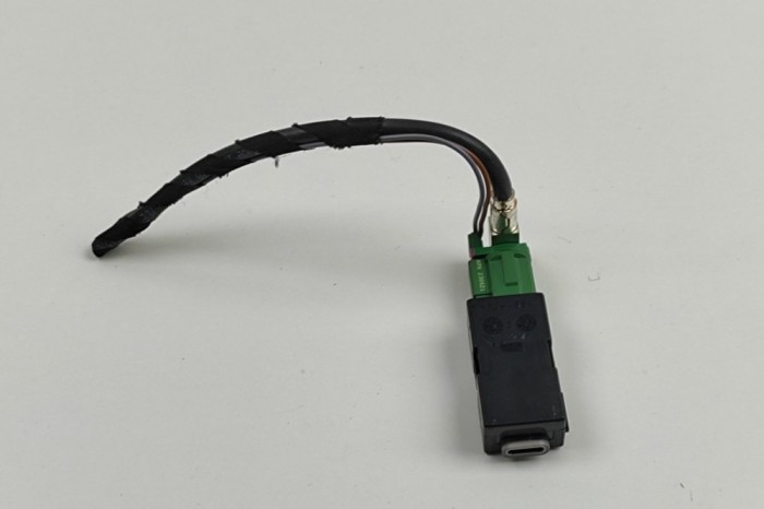 USB SKODA KAROQ NU7 2023 OEM: 3G5035726 | 30408182