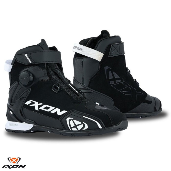 Ghete pentru scuter - motocicleta Roadster barbati All Season Ixon model Bull 2 WP MS culoare: negru/alb (100% waterproof) 40