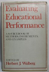 EVALUATING EDUCATIONAL PERFORMANCE , edited by HERBERT J. WALBERG , 1974 foto