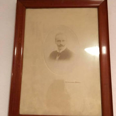 Tablou cu fotografie veche, portret barbat, Elvetia, rama lemn, sticla, 36x27cm