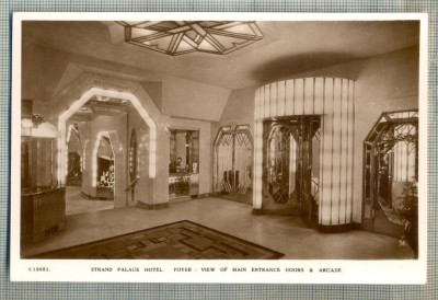 AD 606 C. P. VECHE - STRAND PALACE HOTEL, FOYER -VIEW OF MAIN ENTRANCE -ENGLAND foto