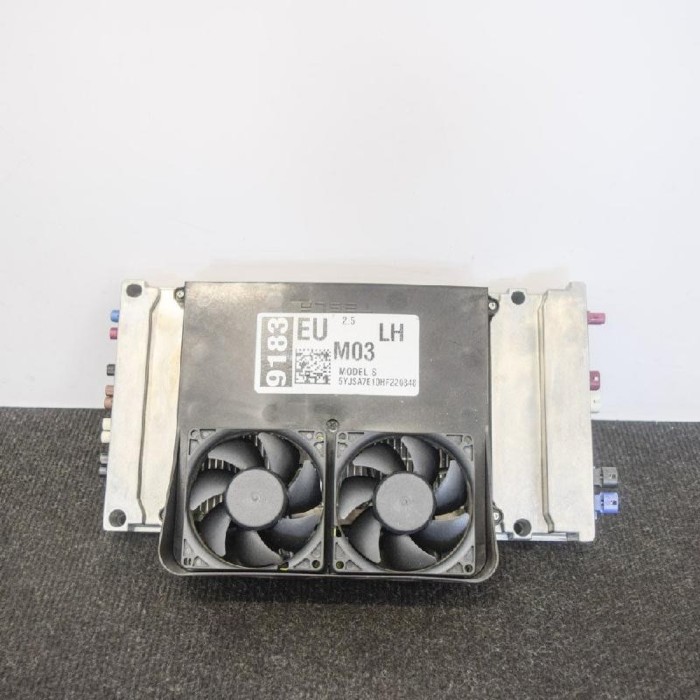 Alt modul de control TESLA MODEL S 2017 OEM: 1125800-00-B 4082575