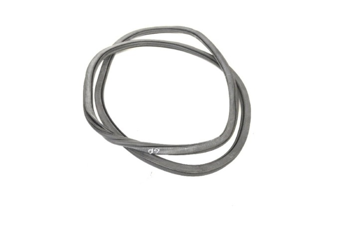 Garnitura ușă dreapta spate AUDI A4 Avant 8K5, B8 2010 OEM: 8K9833721E 11591859