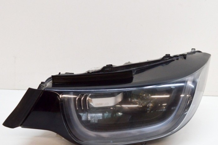 Far st&acirc;nga față BMW i3 I01 2017 OEM: Hatchback | 17337659