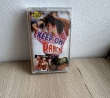 Casetă Audio - Muzică - Keep on Dancing (compilație, bootleg)