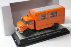 Macheta camion - Mercedes LP 911 Fenster-Koffer Katastrophenschutz 1:43 foto