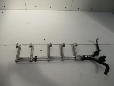 Rampa injectoare dreapta Vw Touareg an 2002 2003 2004 2005 2006 2007 2008 2009 2010 cod 07Z133317K foto