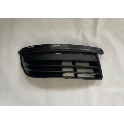 Grila bara fata VW Jetta / Golf Combi (1K5/1Km), 09.2005-09.2010, Dreapta, 1K0853666J, 95142712 fara locas pentru proiectoare, fara crom ; CLEMA RUPT foto
