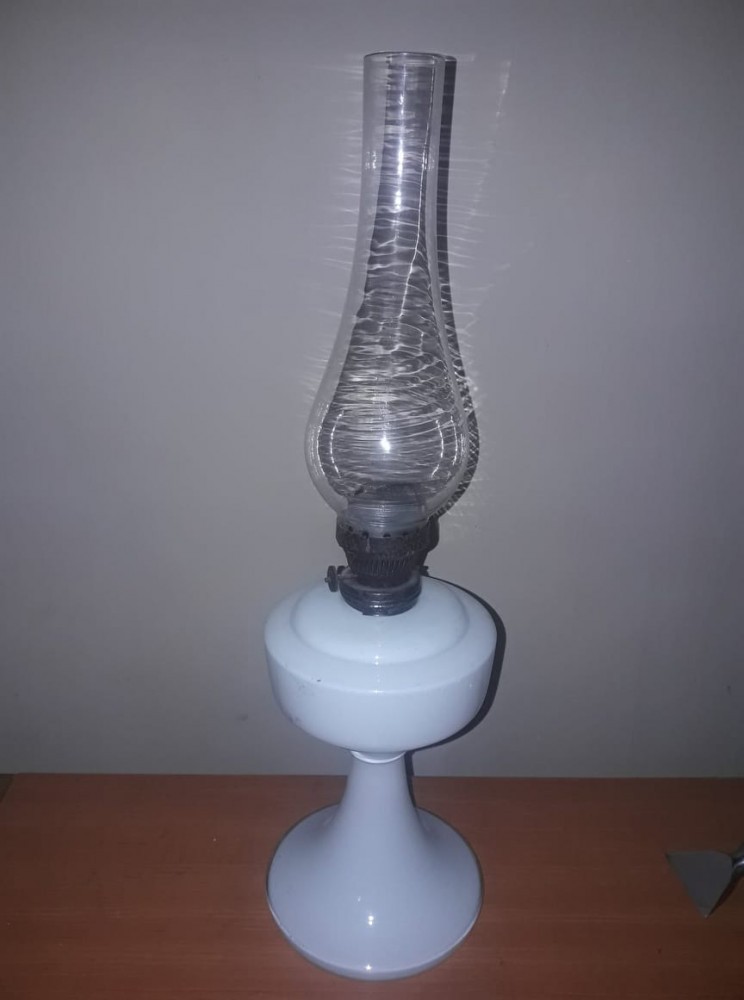 Lampa petrol cu picior,lampa cu fitil mare superba,sticla  noua,Colectie,function | Okazii.ro