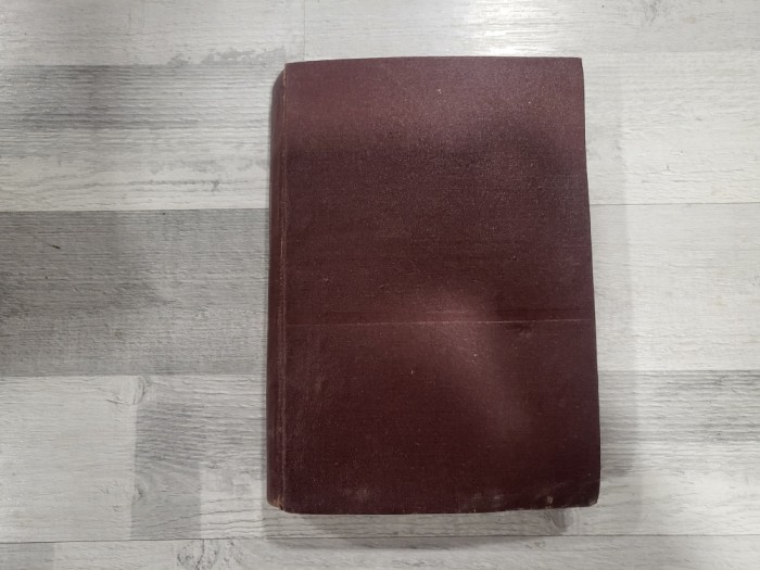 Tratat de programare a calculatoarelor.Algoritmu seminumerici de Donald E.Knuth