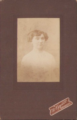 HST P2/112 Poza femeie 1913 studio Oppelt București foto