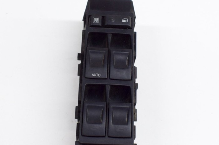 Buton geam ușă st&acirc;nga față JEEP GRAND CHEROKEE III WH, WK 2005 OEM: P04602342AF 20578870