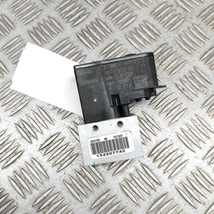 Supapa de expansiune aer condiționat PORSCHE Taycan 2021 OEM: 4M0816682E,VE4A0F5N1B 23954436