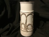 Vintage / Design - Vaza din ceramica model deosebit cu marcaj Strehla Germany !
