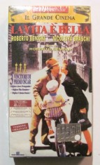 CY Caseta Video sigilata film &amp;quot;LA VITA E BELLA&amp;quot; Versiunea Originala / 3 Oscaruri foto