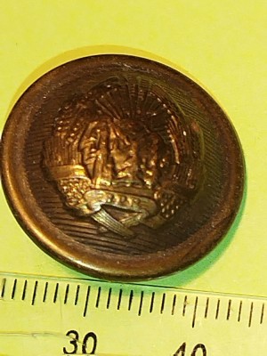 bnk dv Romania RPR - nasture metalic uniforma - diam 22 mm foto
