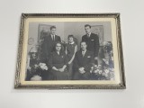 Rama veche metalica, anii 1940, Suedia, cu fotografie de familie