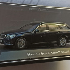 Macheta Mercedes Benz E Class T-Model S212 Break 2013 bleumarin - Kyosho 1/43