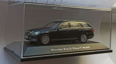 Macheta Mercedes Benz E Class T-Model S212 Break 2013 bleumarin - Kyosho 1/43 foto